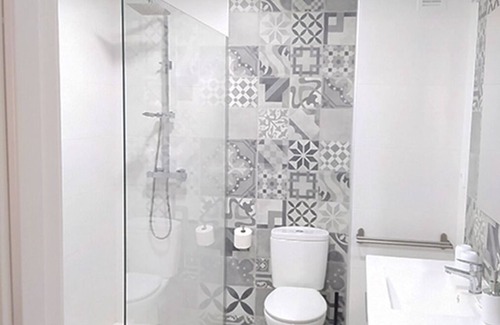 Andujar Apartment | Ideal for families and groups, modern VFT, up to 5 guests and 5 minutes from downtown.