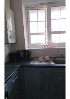 Thornton Apartment | Ideal