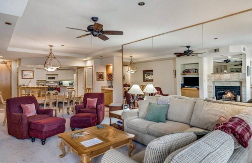 Steamboat Springs Condo | Ideal home for family or couples w/large pool & hot tub - slopes nearby