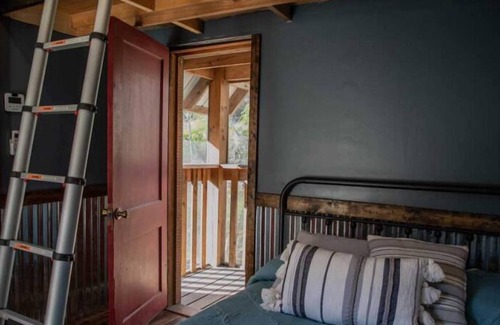 Saluda Cabin | Ideal Location! Free Parking Onsite, Near Green River