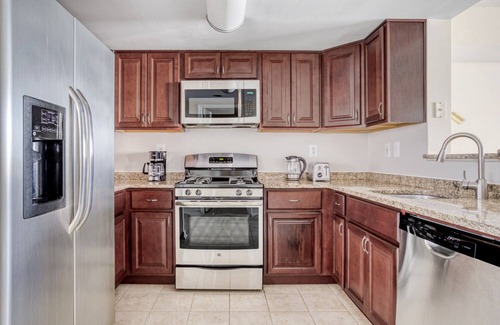 Pentagon City Apartment | Ideal Pentagon City 1BR w/W/D, Gym & Lounge, near Metro, by Blueground