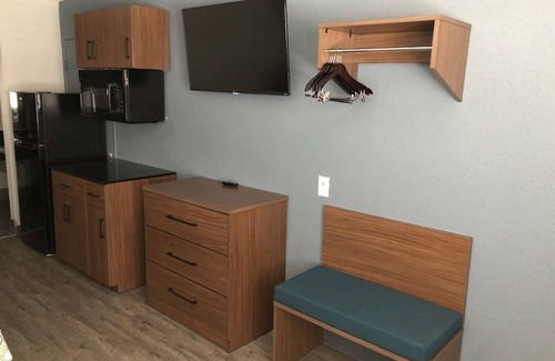 Arena District Hotel | Ideal Room for Families or Groups Near Alamo – Cozy and Affordable Stays