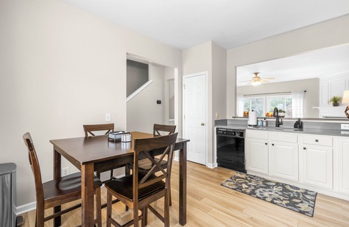 Long Lake House | Ideal Short or Mid-Term 3B/2B Rental Townhome in N. Raleigh–Near RTP/Cary/Durham