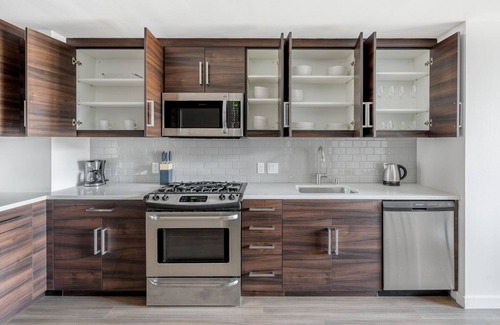Civic Center Apartment | Ideal Soma 1BR w/Basketball & Gym, nr Transport, by Blueground