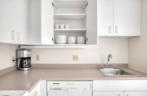 Central Square Apartment | Ideal Somerville 1BR w/W/D in Building, nr Harvard & MIT, by Blueground