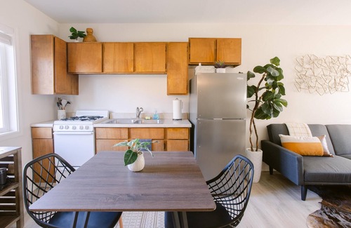 Gold Hill Apartment | Ideal stopover location right off I-5, nestled in a scenic area by the Rogue River. Enjoy the peaceful sounds of the river while having quick access to major travel routes and nearby towns.