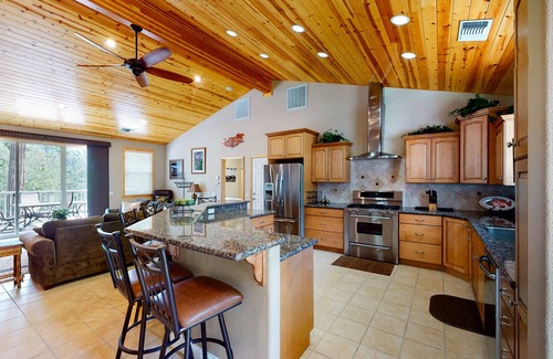 Bass Lake House | Ideally-located home in Willow Cove area w/wood fireplace, WiFi, AC - near lake