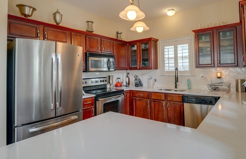 Memphis House | Ideally Located Memphis Home: 3 Mi to Beale St!