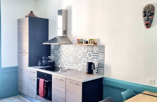 Saint-Etienne Apartment | Ideally located: train station, town center, shops!