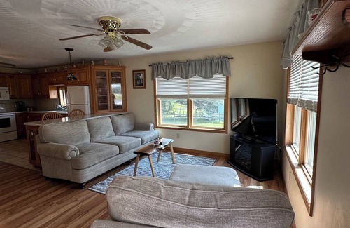 Brookfield House | Idlic home in an amazing setting, close to Hamilton, Clinton and Cooperstown.