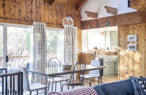Idyllwild House | Idy Hideaway: Picturesque Mountain Cabin in Perfect Location