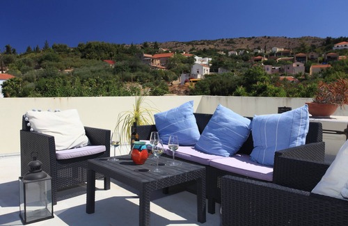 Gavalochori House | Idylic traditional property with private pool in central village location