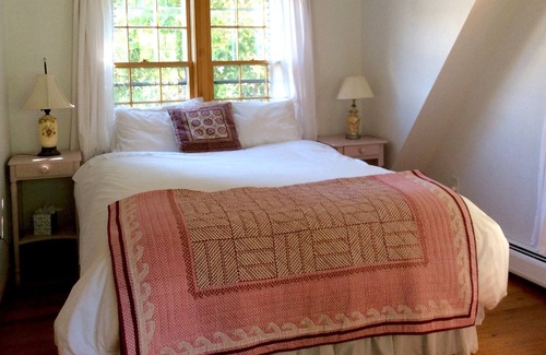 West Tisbury House | Idylic Vineyard Escape