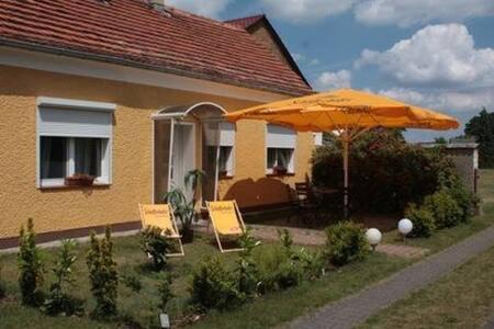 Kallinchen Apartment | Idylle am See