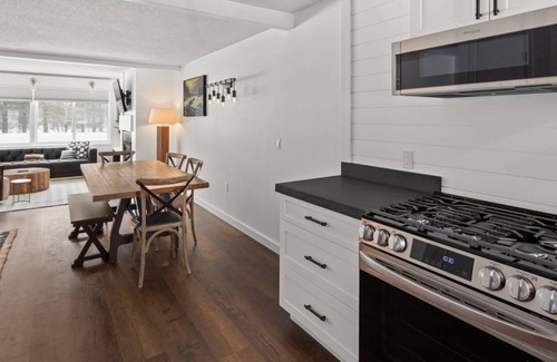 Stowe Area Condo | Idyllic 2BR Condo, Centrally Located Quiet Retreat
