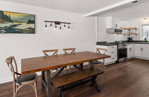 Stowe Area Condo | Idyllic 2BR Condo, Centrally Located Quiet Retreat