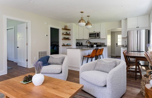 Mars Hill Apartment | Idyllic Asheville Countryside Home on 70 Acres