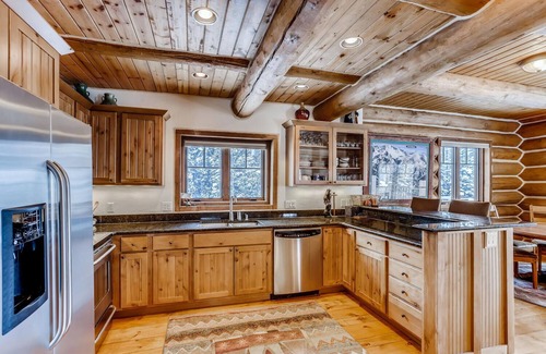 Quandary Village House | Idyllic Breckenridge Chalet with deck, valley views and Starlink internet
