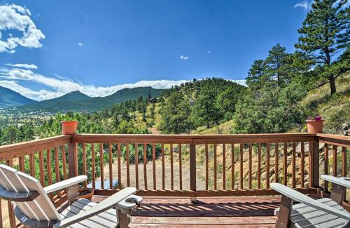 Venner Ranch Estates House | Idyllic Cabin with Grill and Panoramic Mtn Views!