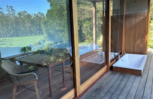 Thumb Creek Cabin | Idyllic cottage retreat with your own private swimming hole and jetty on river