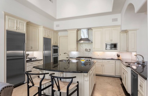 Cactus Acres House | ♥ Idyllic Desert Oasis ♥ Resort-style Amenities ♥ Opulent Private Villa w/Pool