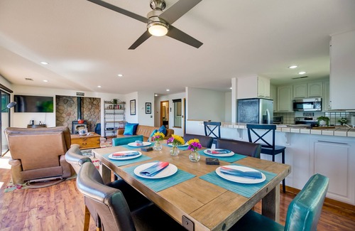 Kelseyville House | Idyllic Kelseyville Home w/2 Decks + Views!