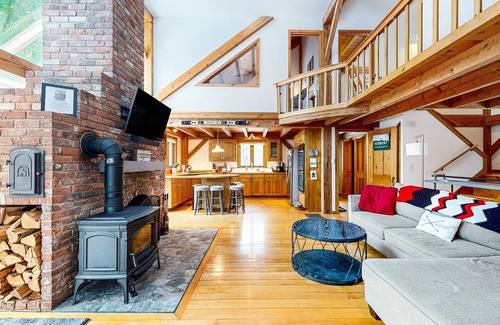 Wilmington House | Idyllic lodge on 16-acres with fire pit & amazing views of Mt Snow- near skiing