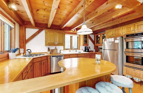 Wilmington House | Idyllic lodge on 16-acres with fire pit & amazing views of Mt Snow- near skiing