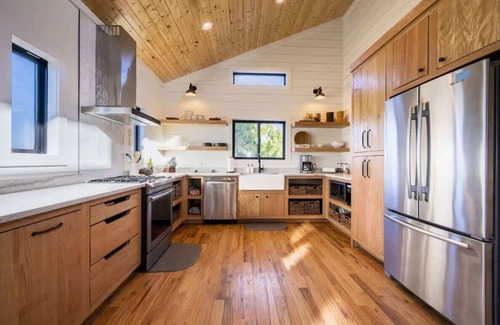 Broken Bow Cabin | Idyllic Retreat with Epic Views - Hot Tub - Fire Pit