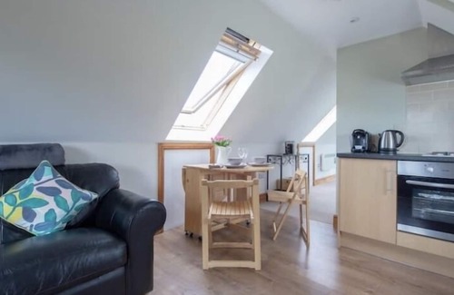 West Buckland Ski Chalet | Idyllic Self Catering Retreat In The Lush Somerset Countryside (near Taunton)