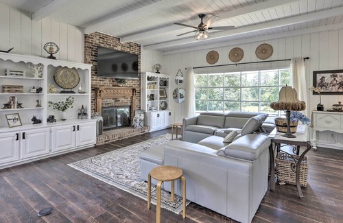 Stockbridge House | Idyllic Stockbridge Gated Escape w/ Views!