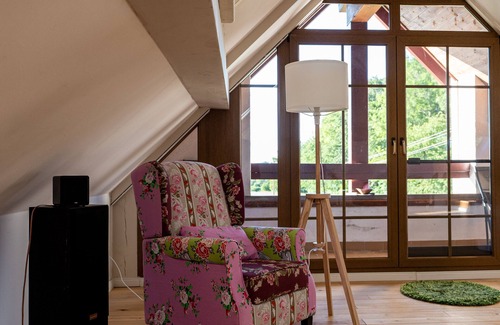 Altusried Apartment | Idyllic vacation apartment with 2 bedrooms and balcony in the house on the Iller