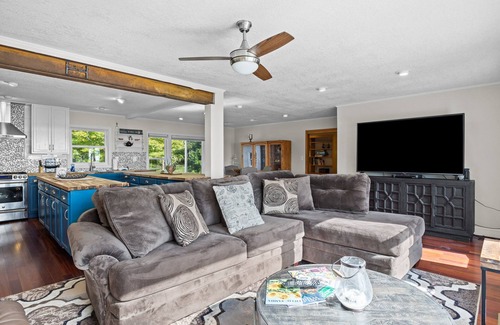 Morehead City House | Idyllic waterside home with a hot tub, open-concept layout, W/D, & central AC