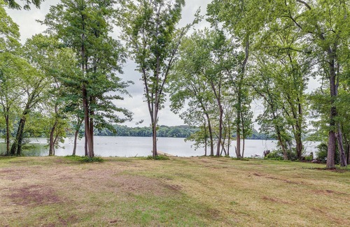 Winchester House | Idyllic Winchester Vacation Rental w/ Lake Access!