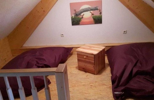 Deggenhausertal Apartment | Idyllically Situated Holiday Flat "Hermannshöhe FeWo 6" on a Farm with Shared Garden, Playground, Terrace, Barbecue, Wi-Fi & TV; Parking Available