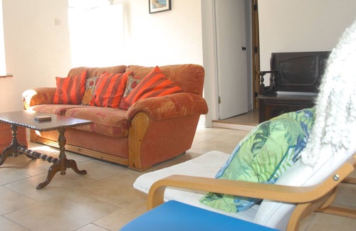 Ballycotton Cottage | 19th Century Cottage a Few Steps from the Beach