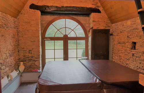 Brandivy House | If you love the countryside, nature, peace and comfort, spa, sauna, swimming pool
