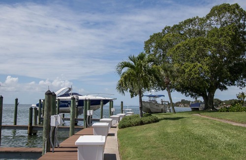 Coquina Key Condo | If You're Looking For Paradise, Your Search Stops Here At This Waterside Condo!