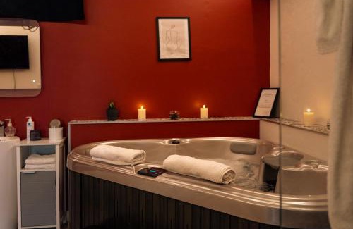 Decre-Cathedrale Apartment | Ignite Love Room