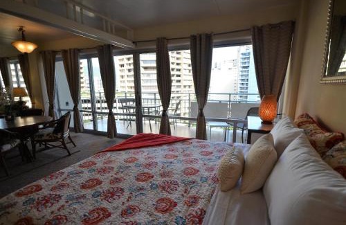 Waikiki Apartment | IH909 Waikiki 1777 Ala Moana Blvd Honolulu