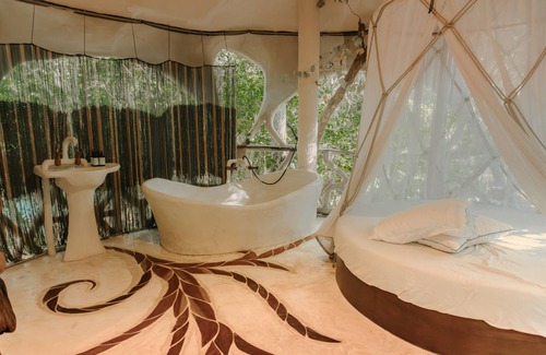 Soliman Bay House | IKALAR