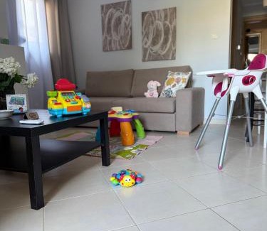 Pefkochori Apartment | Ikia Apartment Private garden and parking