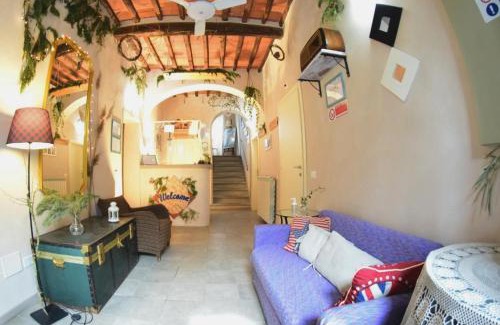 San Giuliano Terme House | - Il Casale Toscano - 1900mt from The Tower of Pisa - No Breakfast - Free Parking - No Air Conditioning but Fan - No Tv - No Frigde - ONLY SELF CHECK IN FROM 3 PM