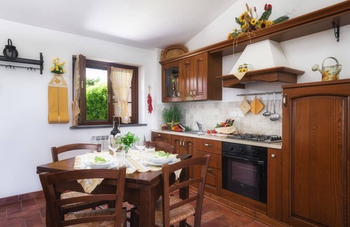 Po' Bandino Apartment | Il Cipresso, one bedroom apartment near Trasimeno!