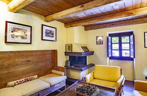 Maglietola House | Il guardiano del Castello