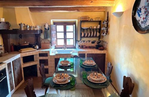 Maglietola House | Il guardiano del Castello