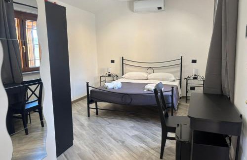 Universita House | Il Piccolo Borghetto