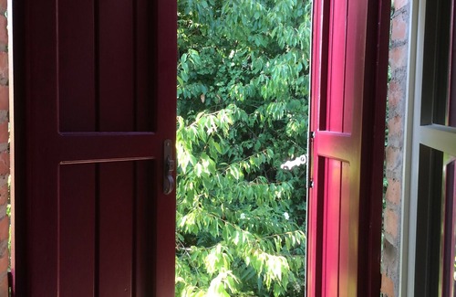 Cortona House | Il Rifugio, a farmhouse in Cortona with a panoramic view of Lake Trasimeno