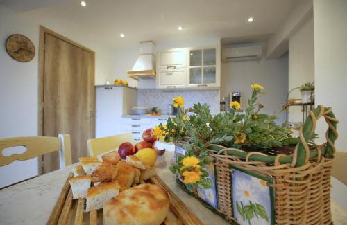 Sanda Bed & Breakfast | Il RosAle a Celle Ligure
