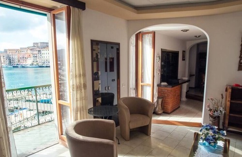 Portoferraio Old Town Apartment | Il Veliero apartment